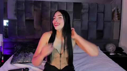 Snapshot of ashly_bloom chatting on 25, 4, 2026 Ashly online show from 25, 4, 2026