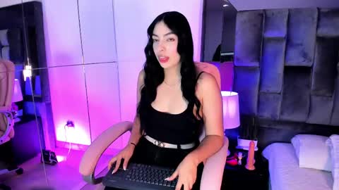 Snapshot of ashly_bloom chatting on 19, 5, 2026 Ashly online show from 19, 5, 2026
