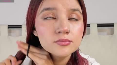 ashly_jones_ online show from 22, 12, 2025