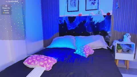 Snapshot of ashlycarteer chatting on 10, 10, 2025 online show from 10, 10, 2025