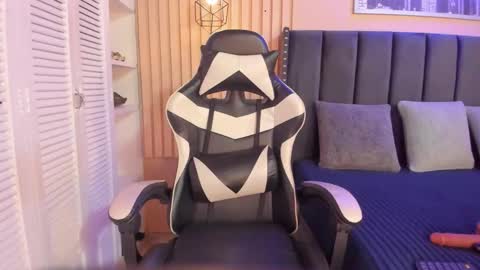 ashlye_miller_ online show from 25, 11, 2025