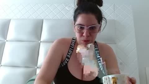 Snapshot of ashlymoon chatting on 22, 11, 2025 AshlyMoon online show from 22, 11, 2025