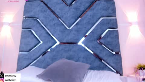 Snapshot of ashlyrey_1 chatting on 6, 12, 2024 Ashly online show from 6, 12, 2024