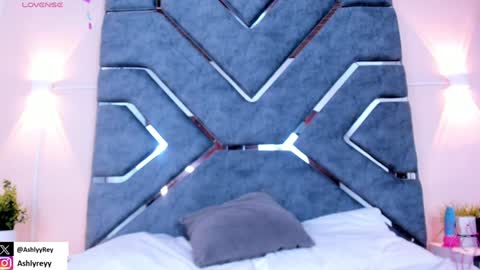 Snapshot of ashlyrey_1 chatting on 20, 12, 2024 Ashly online show from 20, 12, 2024