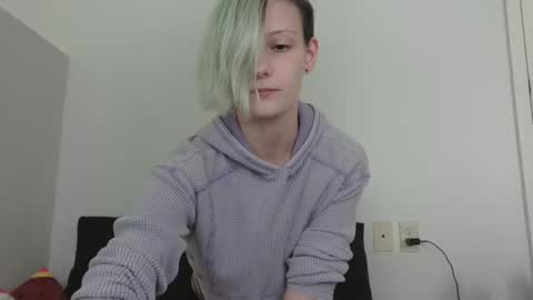 Snapshot of ashquartz chatting on 5, 12, 2024 Ash online show from 5, 12, 2024