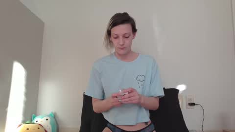 Snapshot of ashquartz chatting on 8, 3, 2025 Ash online show from 8, 3, 2025