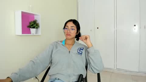 Camila online show from 19, 12, 2024