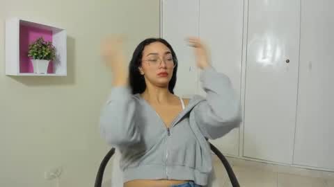 Camila online show from 12, 3, 2025