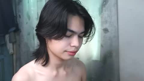 asian_babyboi online show from 10, 9, 2025