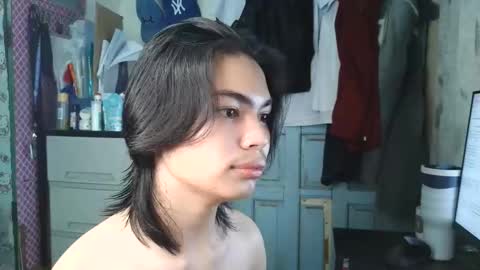 asian_babyboi online show from 11, 10, 2025