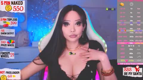  usually start stream about 10 pm PST 1 am EST  online show from 19, 12, 2025