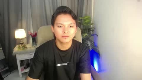 Snapshot of asian_handsomexx chatting on 23, 11, 2025 asian_handsomexx online show from 23, 11, 2025