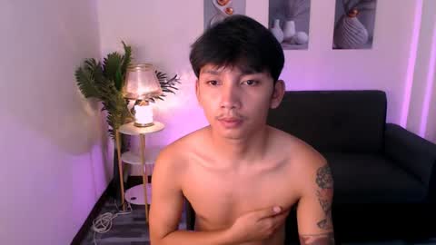asian_hugedickx online show from 31, 7, 2026