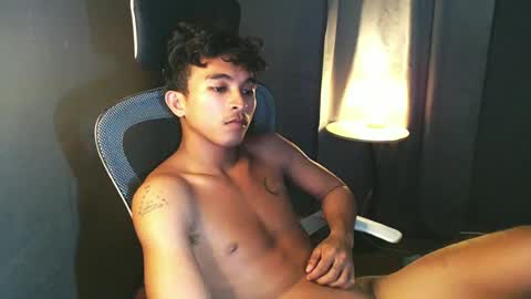 Snapshot of asian_hunk_moreno chatting on 6, 7, 2026 Yuri online show from 6, 7, 2026