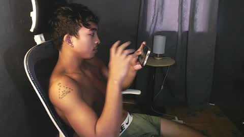 Snapshot of asian_hunk_moreno chatting on 9, 7, 2026 Yuri online show from 9, 7, 2026