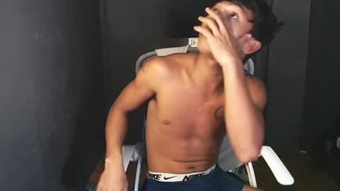 Snapshot of asian_hunk_moreno chatting on 14, 7, 2026 Yuri online show from 14, 7, 2026