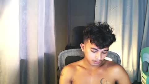 Snapshot of asian_hunk_moreno chatting on 21, 7, 2026 Yuri online show from 21, 7, 2026