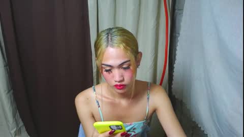 Snapshot of asian_loraine chatting on 22, 9, 2025 LOVELY LORAINE online show from 22, 9, 2025