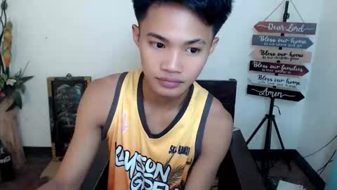 Snapshot of asian_lover05 chatting on 9, 10, 2025 asian_lover05 online show from 9, 10, 2025