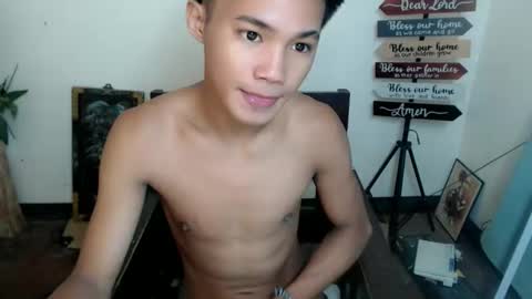 Snapshot of asian_lover05 chatting on 14, 10, 2025 asian_lover05 online show from 14, 10, 2025