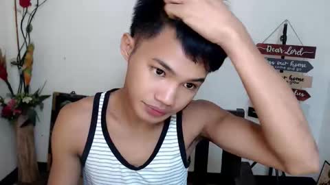 Snapshot of asian_lover05 chatting on 17, 10, 2025 asian_lover05 online show from 17, 10, 2025