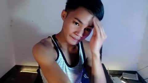 Snapshot of asian_lover05 chatting on 19, 3, 2026 asian_lover05 online show from 19, 3, 2026