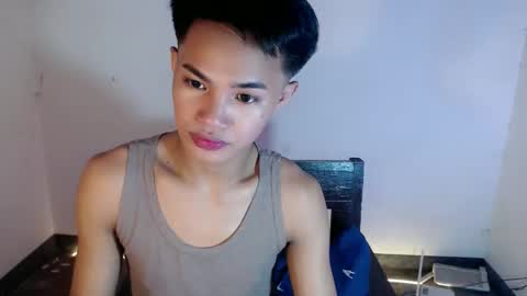 Snapshot of asian_lover05 chatting on 26, 3, 2026 asian_lover05 online show from 26, 3, 2026