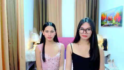 Snapshot of asian_mooreen chatting on 24, 10, 2025 mooreen online show from 24, 10, 2025