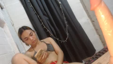 Snapshot of asian_reyshell chatting on 17, 1, 2025 Reyshell online show from 17, 1, 2025