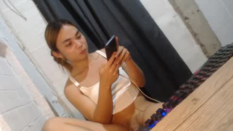 Snapshot of asian_reyshell chatting on 13, 2, 2025 Reyshell online show from 13, 2, 2025