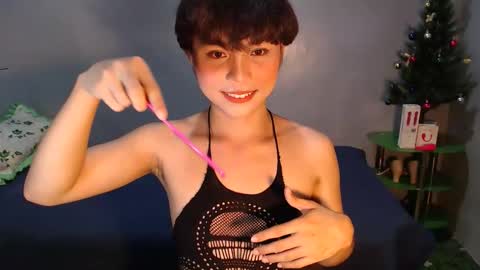 Snapshot of asian_reyshell chatting on 6, 10, 2025 Reyshell online show from 6, 10, 2025