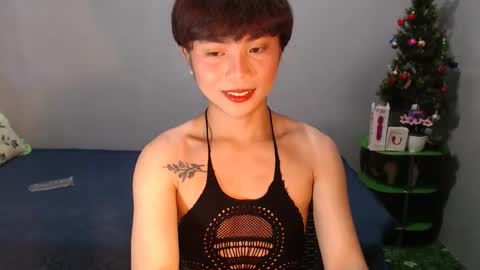 Snapshot of asian_reyshell chatting on 20, 11, 2025 Reyshell online show from 20, 11, 2025