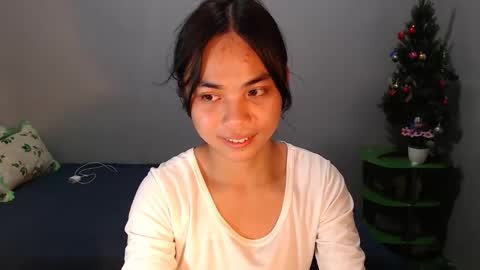 Snapshot of asian_reyshell chatting on 25, 11, 2025 Reyshell online show from 25, 11, 2025