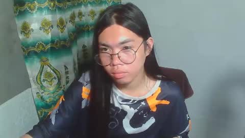 Rhean online show from 5, 3, 2025