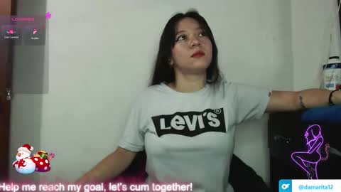 Snapshot of asian_sweet_damara chatting on 8, 11, 2025 Damara Roland online show from 8, 11, 2025