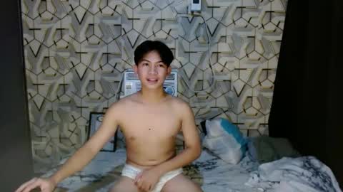 Snapshot of asian_wayne chatting on 4, 12, 2024 wayne online show from 4, 12, 2024