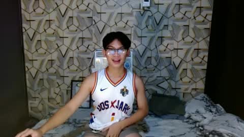 Snapshot of asian_wayne chatting on 5, 12, 2024 wayne online show from 5, 12, 2024