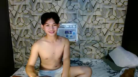 Snapshot of asian_wayne chatting on 10, 12, 2024 wayne online show from 10, 12, 2024
