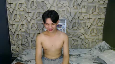 Snapshot of asian_wayne chatting on 11, 12, 2024 wayne online show from 11, 12, 2024