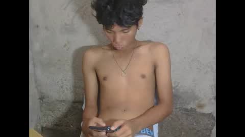 Snapshot of asiancockinsan chatting on 1, 12, 2025 Isan online show from 1, 12, 2025