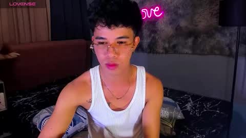 asiancum_peter online show from 3, 11, 2025