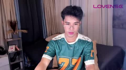 asiancum_peter online show from 25, 5, 2026