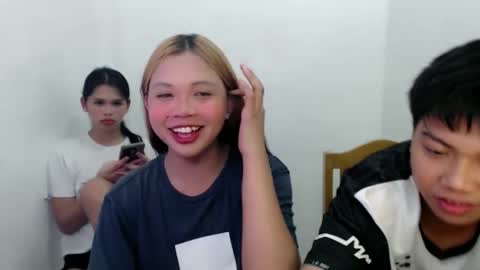   online show from 4, 2, 2025