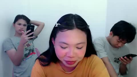   online show from 17, 2, 2025