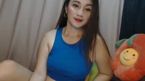 Snapshot of asianhottyxxx chatting on 7, 3, 2025 Cristie online show from 7, 3, 2025