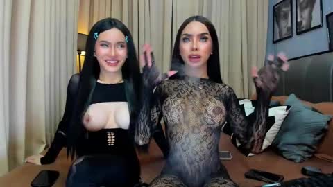 Snapshot of asianhugecockcindy chatting on 27, 12, 2024 asianhugecockcindy online show from 27, 12, 2024