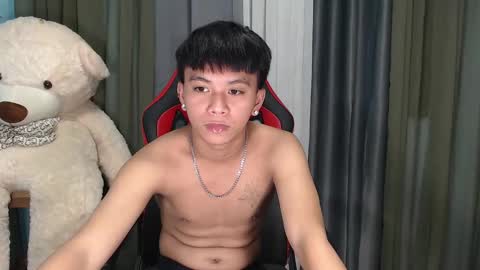 Snapshot of asianhunk_zam chatting on 12, 12, 2024 Zam online show from 12, 12, 2024