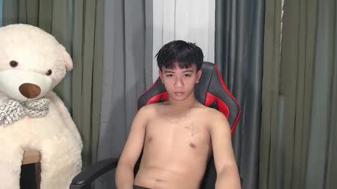 Snapshot of asianhunk_zam chatting on 18, 12, 2024 Zam online show from 18, 12, 2024