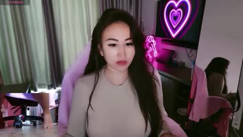 Snapshot of asianqueen777ohmi chatting on 27, 10, 2025 Rose Mingna online show from 27, 10, 2025