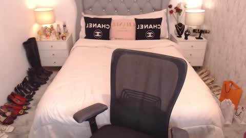 Snapshot of asiantartcummers chatting on 10, 1, 2025 Kylie online show from 10, 1, 2025